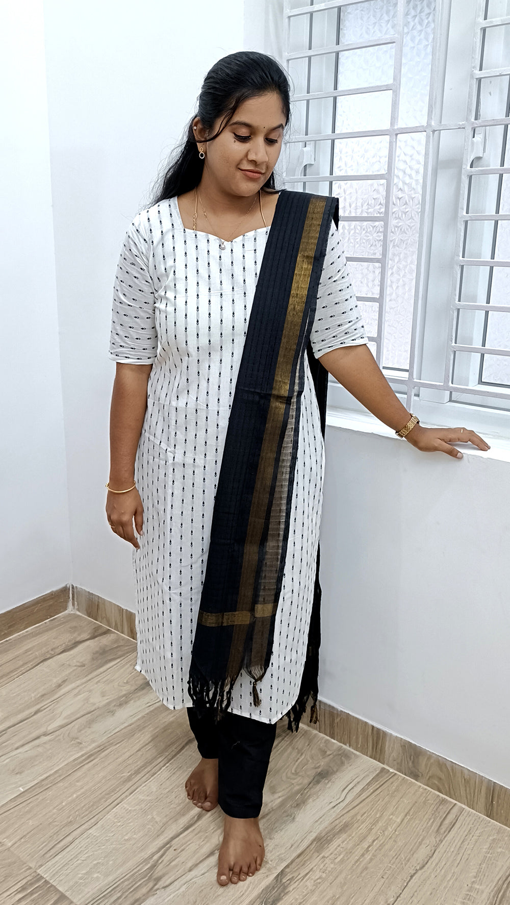 Handloom White cotton suit set